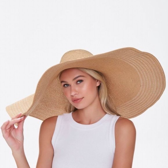 floppy oversized beach hat - Picture 1 of 2